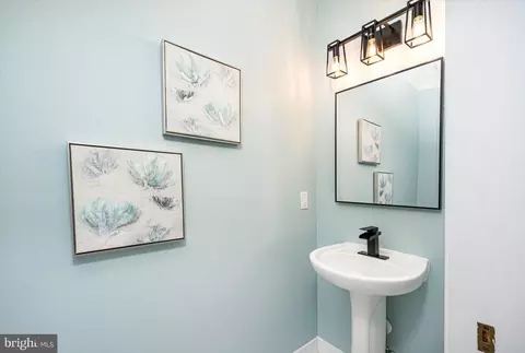 Entry Way - 18602 Broken Oak Rd, Boyds, MD 20841 photo 6 of 7