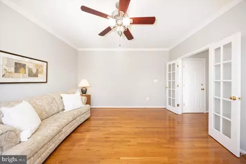 Living - 18602 Broken Oak Rd, Boyds, MD 20841 photo 9 of 12