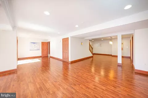 Living - 18602 Broken Oak Rd, Boyds, MD 20841 photo 12 of 12