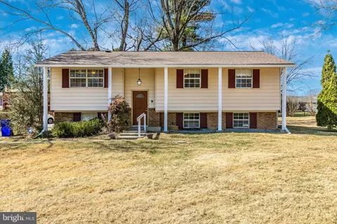 25012 Woodfield School Rd, Gaithersburg, MD 20882
