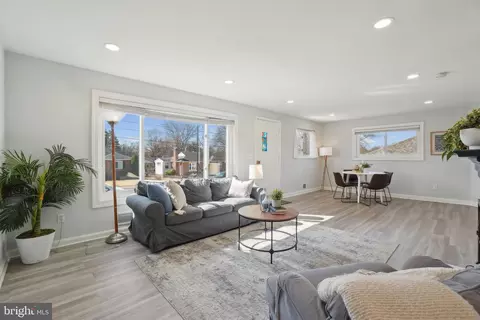 Living - 2421 Darrow St, Silver Spring, MD 20902 photo 2 of 3