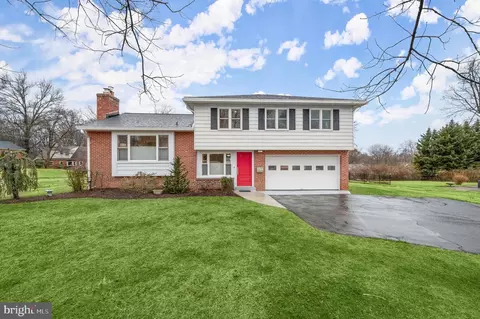 10600 Lilac Pl, Silver Spring, MD 20903