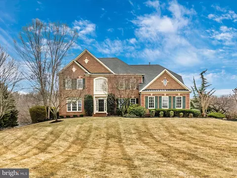 22321 Essex View Dr, Gaithersburg, MD 20882