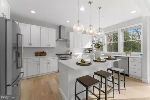 Kitchen - 10601 Greenacres Dr, Silver Spring, MD 20903 photo 2 of 4