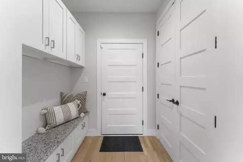 Entry Way - 10601 Greenacres Dr, Silver Spring, MD 20903 photo 6 of 13