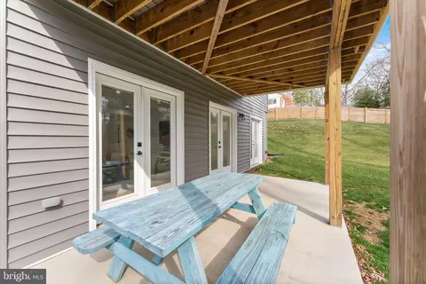 Exterior - 10601 Greenacres Dr, Silver Spring, MD 20903 photo 6 of 9