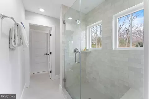 Entry Way - 10601 Greenacres Dr, Silver Spring, MD 20903 photo 11 of 13