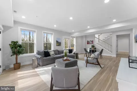 Living - 10601 Greenacres Dr, Silver Spring, MD 20903 photo 1 of 1