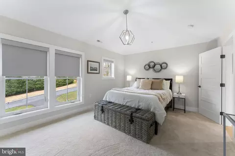Bedroom - 10601 Greenacres Dr, Silver Spring, MD 20903 photo 4 of 5