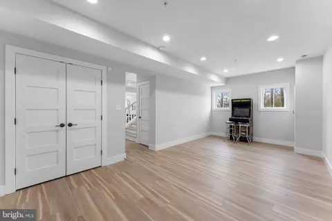 Entry Way - 10601 Greenacres Dr, Silver Spring, MD 20903 photo 13 of 13