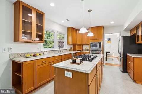 1729 Hutchinson Ln, Silver Spring, MD 20906 photo 11