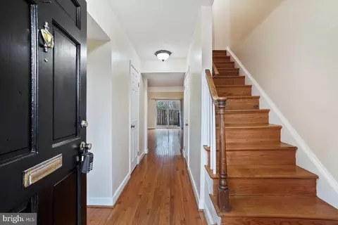 10867 Bucknell Dr #52, Silver Spring, MD 20902 photo 2