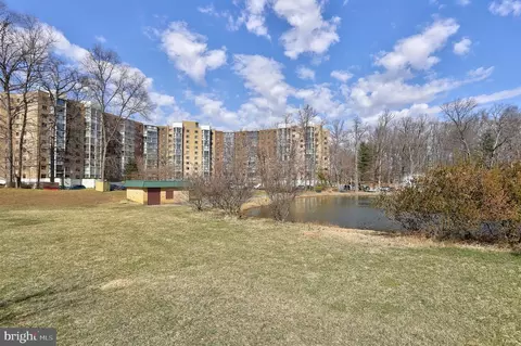 15115 Interlachen Dr #825-826, Silver Spring, MD 20906