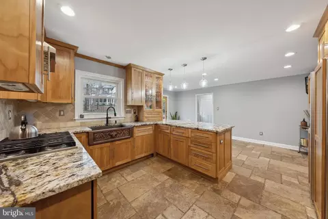 3011 Bluff Point Ln, Silver Spring, MD 20906 photo 14