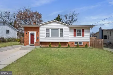 4709 Glasgow Dr, Rockville, MD 20853