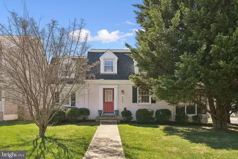 544 W Montgomery Ave, Rockville, MD 20850