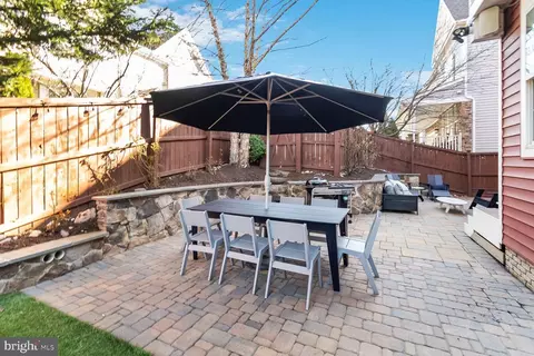 Exterior - 2107 Ellis St, Silver Spring, MD 20910 photo 5 of 8