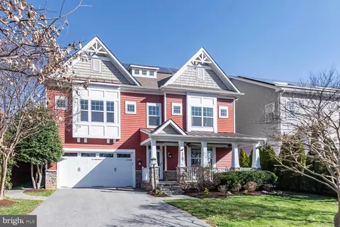 Exterior - 2107 Ellis St, Silver Spring, MD 20910 photo 2 of 8