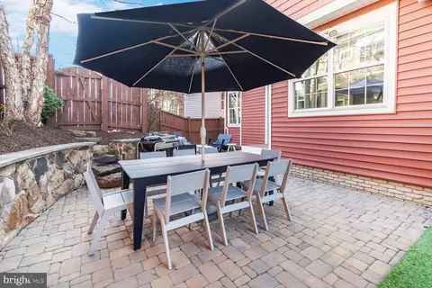 Exterior - 2107 Ellis St, Silver Spring, MD 20910 photo 6 of 8