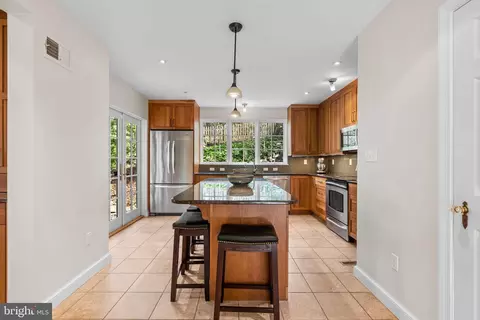 420 Greenbrier Dr, Silver Spring, MD 20910 photo 15