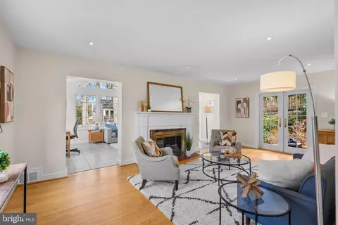 420 Greenbrier Dr, Silver Spring, MD 20910 photo 6