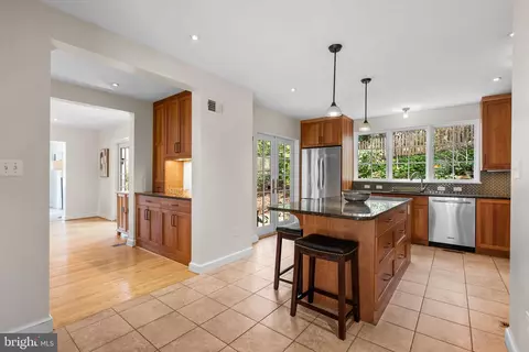 420 Greenbrier Dr, Silver Spring, MD 20910 photo 16