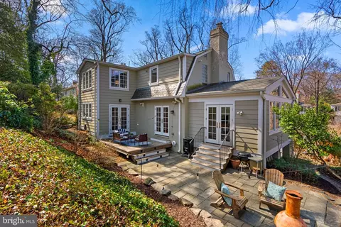 420 Greenbrier Dr, Silver Spring, MD 20910 photo 2