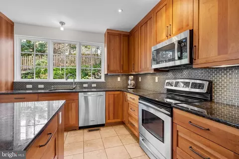420 Greenbrier Dr, Silver Spring, MD 20910 photo 19