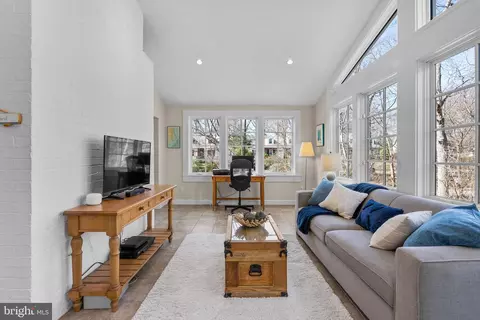 420 Greenbrier Dr, Silver Spring, MD 20910 photo 10