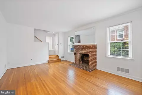 Living - 10402 Hayes Ave, Silver Spring, MD 20902 photo 2 of 3