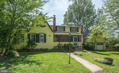 128 Chestnut Ave, Washington Grove, MD 20880