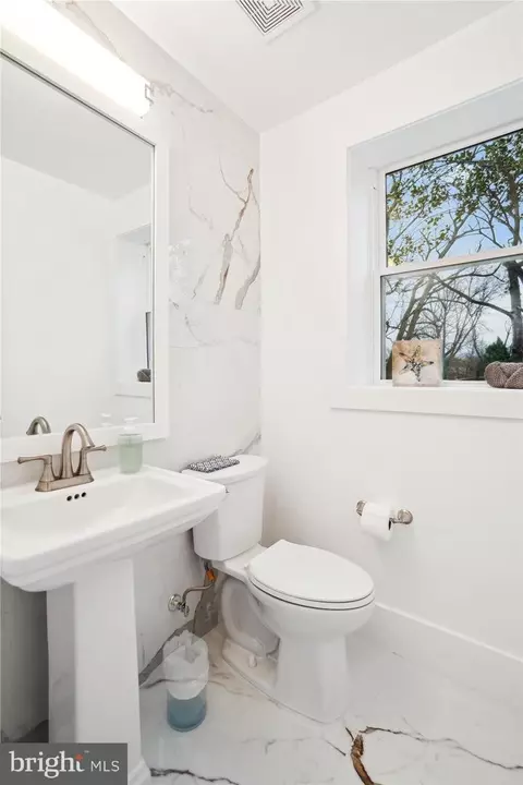 10011 Sidney Rd, Silver Spring, MD 20901 photo 18