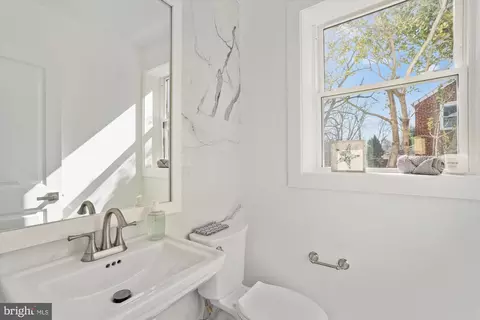 10011 Sidney Rd, Silver Spring, MD 20901 photo 17