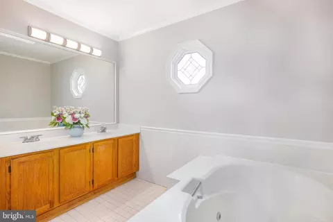 2212 Blue Valley Dr, Silver Spring, MD 20904 photo 41