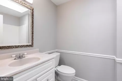 2212 Blue Valley Dr, Silver Spring, MD 20904 photo 34