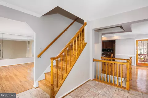 2212 Blue Valley Dr, Silver Spring, MD 20904 photo 8