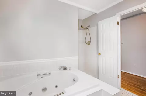2212 Blue Valley Dr, Silver Spring, MD 20904 photo 42