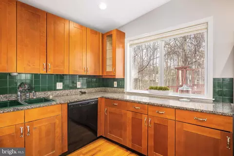 2212 Blue Valley Dr, Silver Spring, MD 20904 photo 24