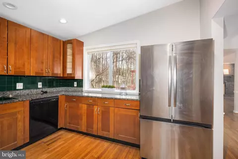 2212 Blue Valley Dr, Silver Spring, MD 20904 photo 23