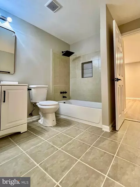 Bath - Undisclosed, Silver Spring, MD 20906 photo 8 of 9