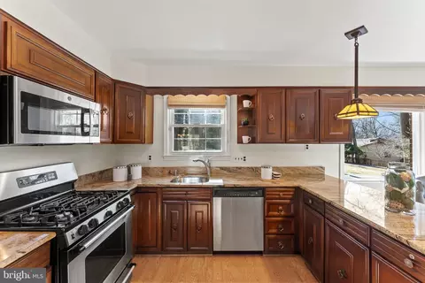 Kitchen - 212 Eldrid Dr, Silver Spring, MD 20904 photo 4 of 4