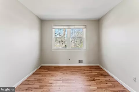 Bedroom - 212 Eldrid Dr, Silver Spring, MD 20904 photo 2 of 8