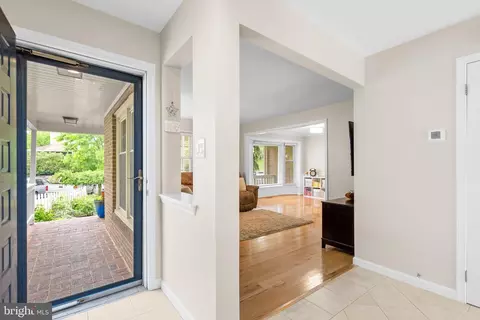 2015 Hickory Hill Ln, Silver Spring, MD 20906 photo 8
