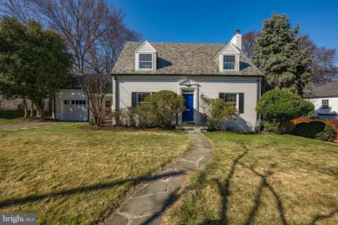 3805 Club Dr, Chevy Chase, MD 20815