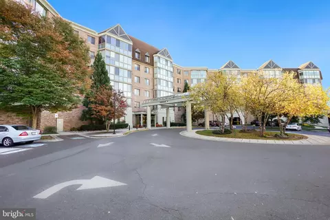 2901 S Leisure World Blvd #139, Silver Spring, MD 20906