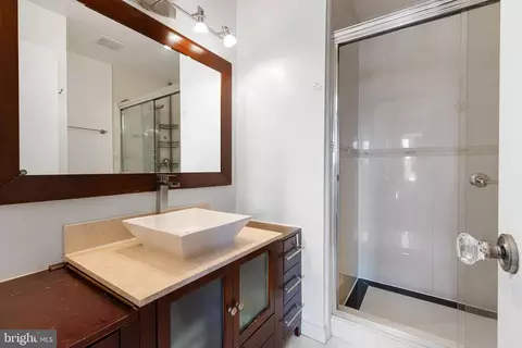 Bath - 3121 Beaverwood Ln, Silver Spring, MD 20906 photo 2 of 3