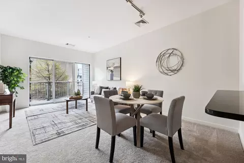 Dining - 8045 Newell St #319, Silver Spring, MD 20910 photo 4 of 4