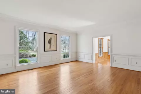 Living - 14910 Spring Meadows Dr, Darnestown, MD 20874 photo 5 of 12