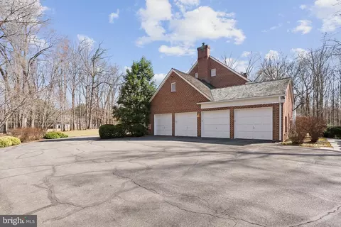 Exterior - 14910 Spring Meadows Dr, Darnestown, MD 20874 photo 2 of 11