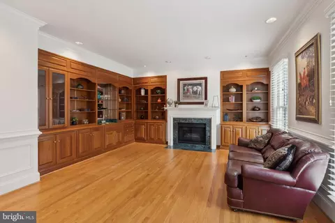 Living - 14910 Spring Meadows Dr, Darnestown, MD 20874 photo 7 of 12